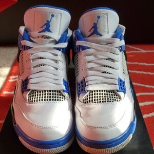 Jordan Sneakers in White and Blue